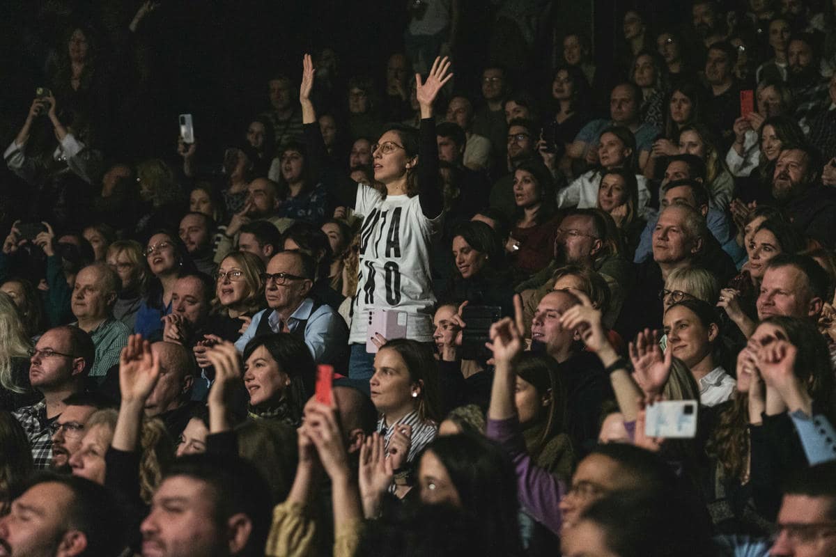 Darko Rundek i Ekipa Dom omladine Beograda 2024 27 foto Nemanja Djordjevic scaled 1